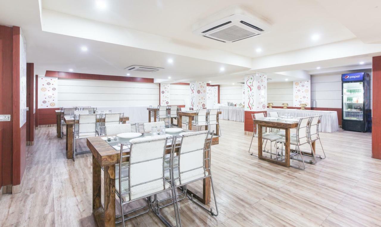 特瑞博特雷德杨基国际酒店 瓦拉纳西 外观 照片